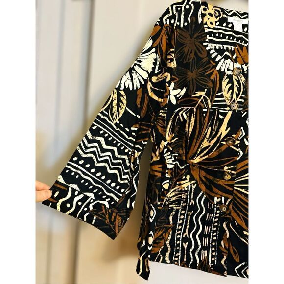 Dressbarn Woman 2X Button Up Blouse Tribal Design 3/4 Sleeve Button Cuffs Boho - Picture 2 of 10